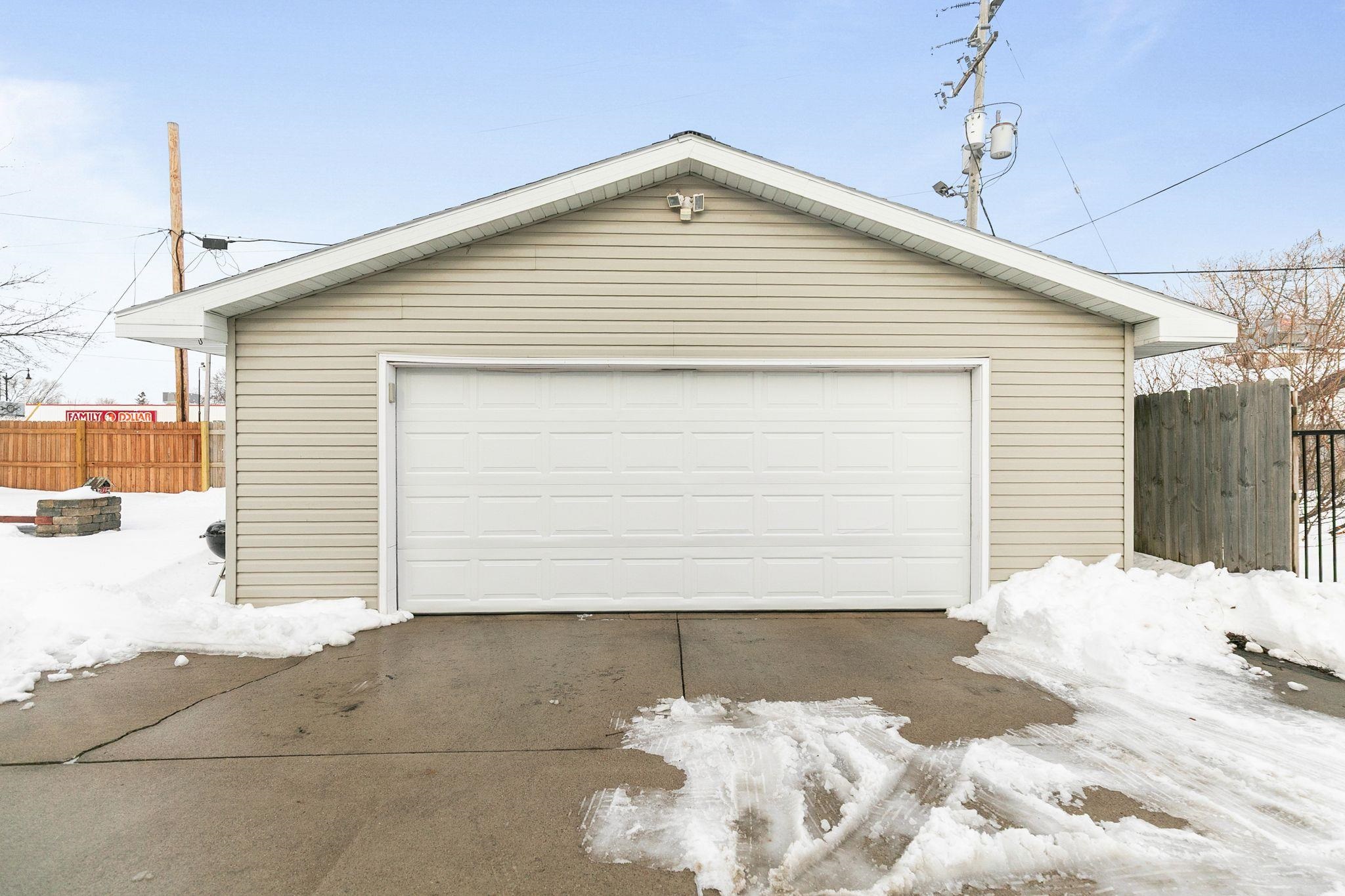 1009 Jefferson Street Oshkosh, WI 54901 - Photo 19 of 20