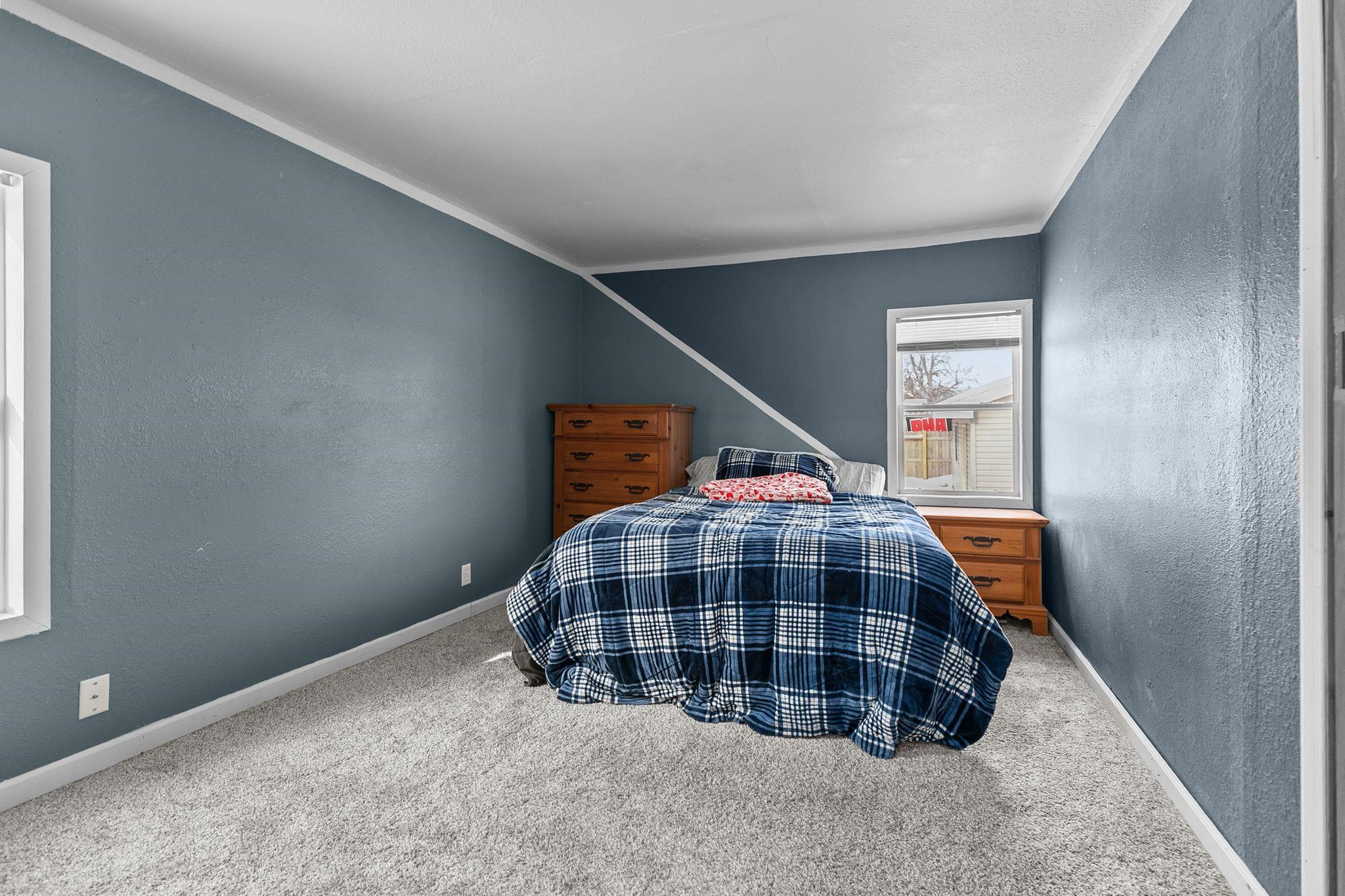 1009 Jefferson Street Oshkosh, WI 54901 - Photo 10 of 20