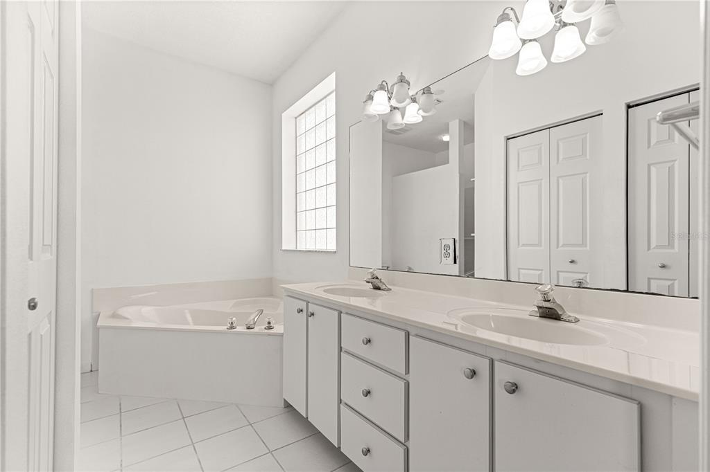 2380 Northwest 53rd Avenue Road Ocala, FL 34482 - Photo 3 of 45