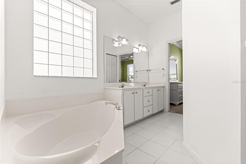 2380 Northwest 53rd Avenue Road Ocala, FL 34482 - Photo 7 of 45