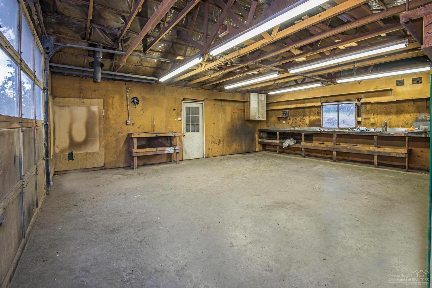63385 Hamehook Road Bend, OR 97701 - Photo 17 of 25 Additional Photo