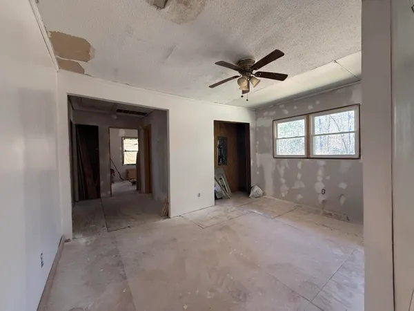$85,000 | 408 Eva Loop, Salters, SC 29590