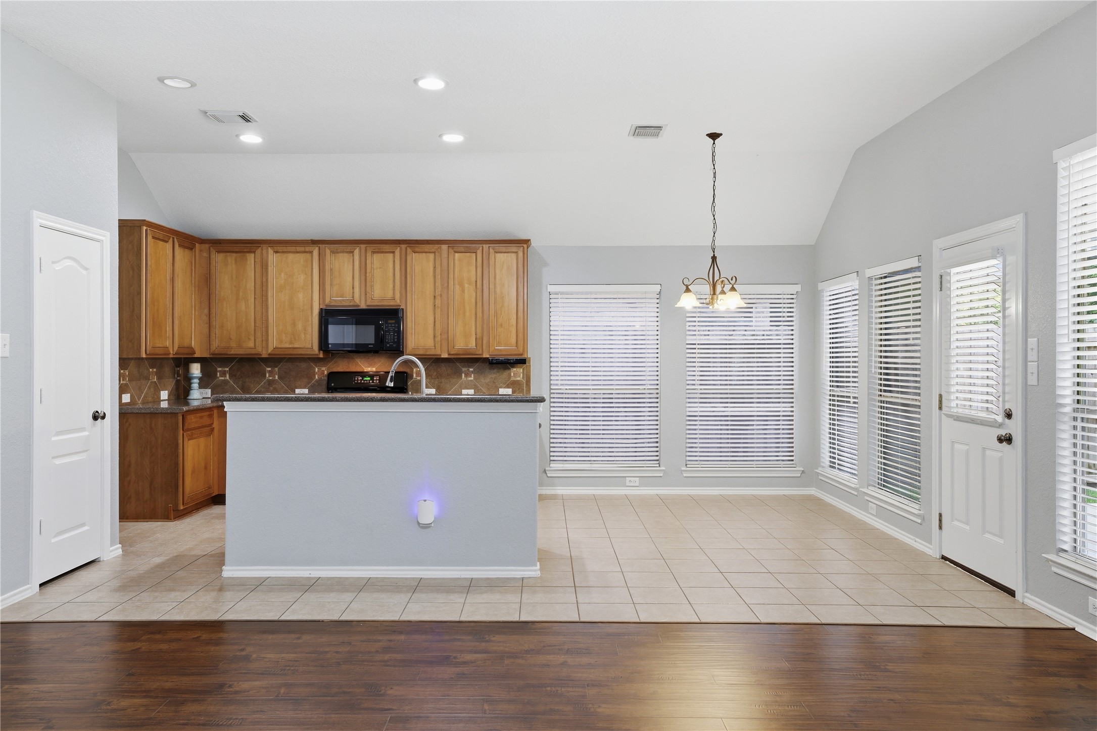28547 Connordale Lane Spring, TX 77386 - Photo 8 of 16