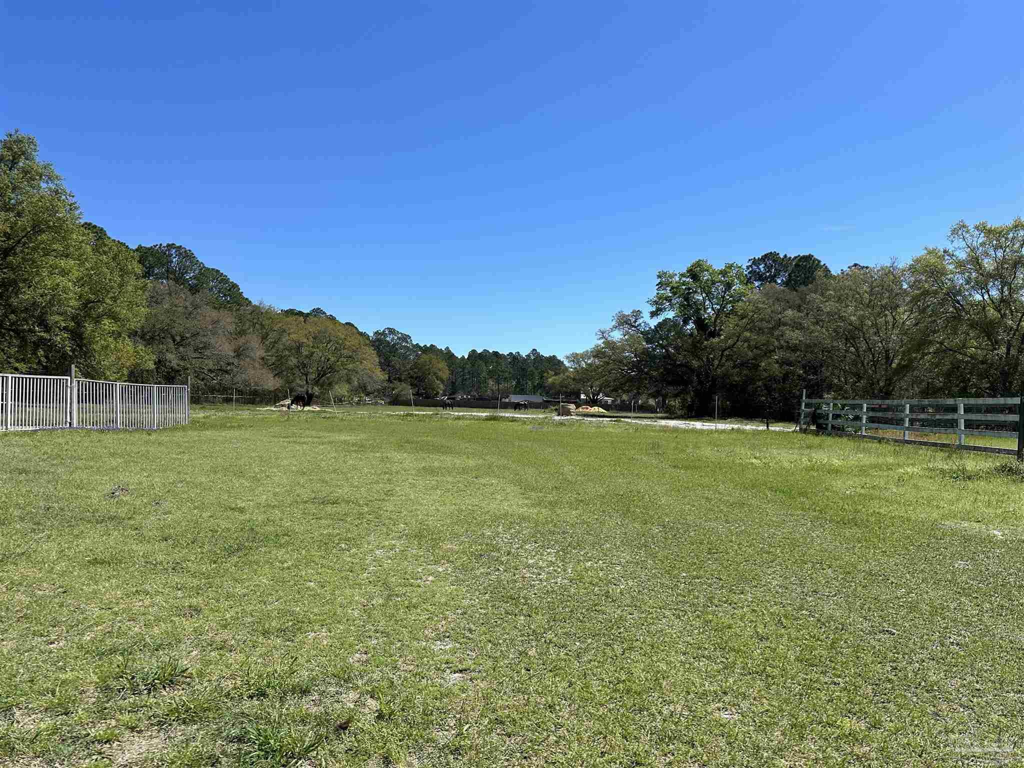 7454 Jesse Road Navarre, FL 32566 - Photo 17 of 19 Gallery Image 17