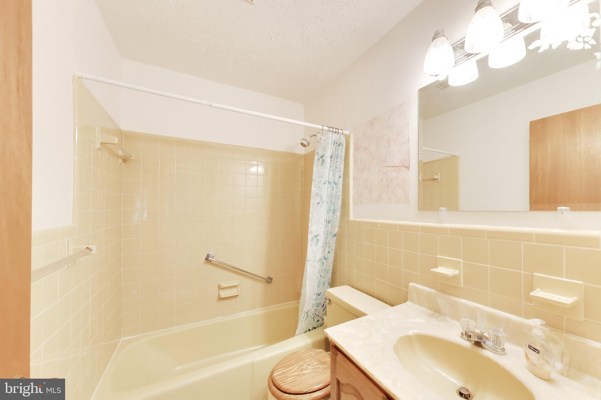 30075 Huntt Road Mechanicsville, MD 20659 - Photo 29 of 45 Full Bathroom - Main Level Hallway