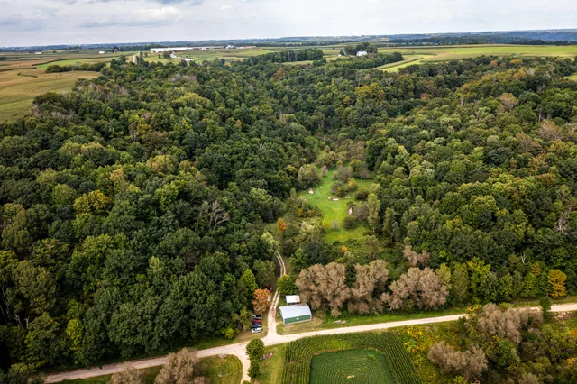 $529,900 | E11330 Allen Road, La Farge, WI 54639