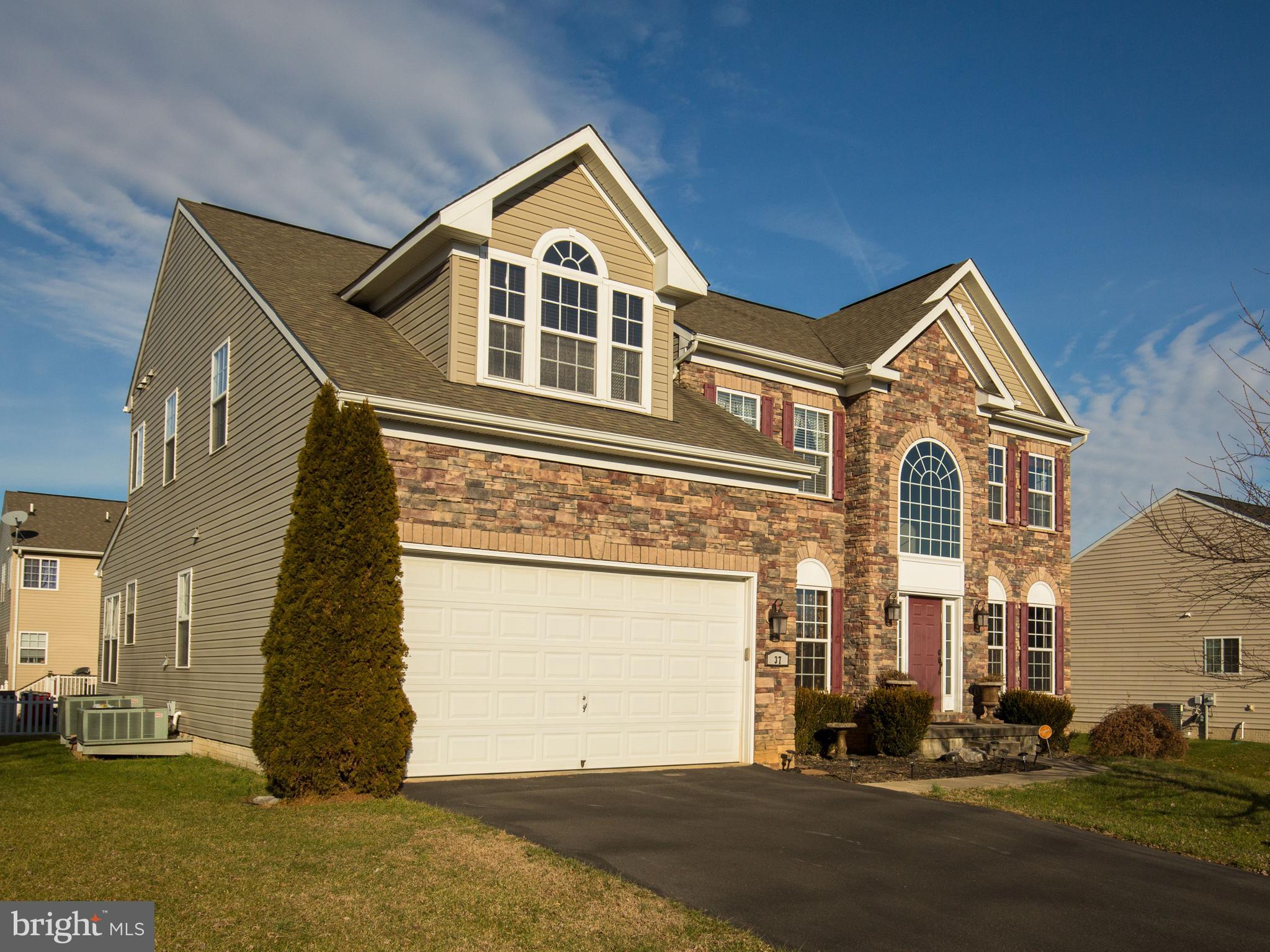 37 Sparkling Brook Road Ranson, WV 25438 - Photo 3 of 62
