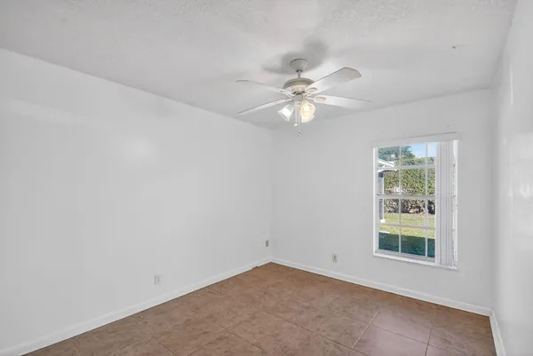 $1,850 | 374 Bennington Lane, Lake Worth, FL 33467