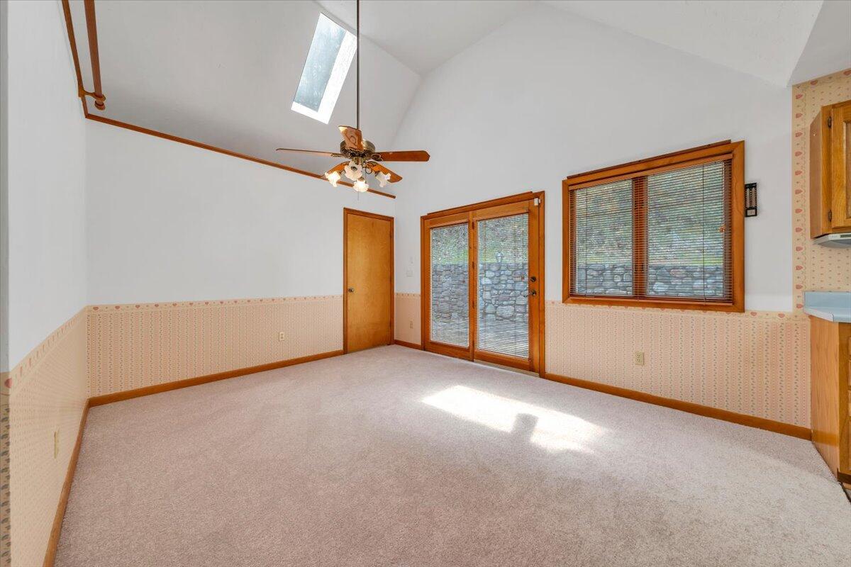 6505 Poage Valley Road Roanoke, VA 24018 - Photo 11 of 53 11-MIB04995