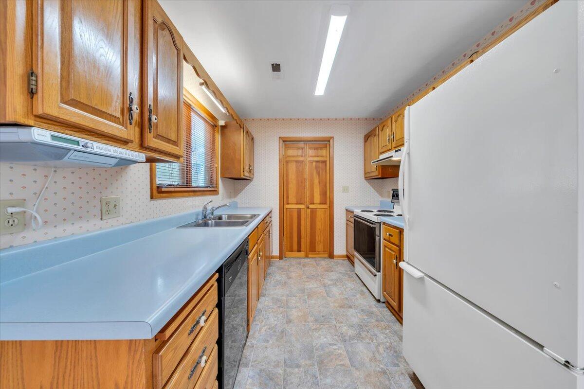 6505 Poage Valley Road Roanoke, VA 24018 - Photo 17 of 53 17-MIB05016