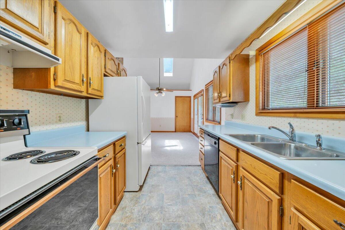 6505 Poage Valley Road Roanoke, VA 24018 - Photo 23 of 53 23-MIB05025