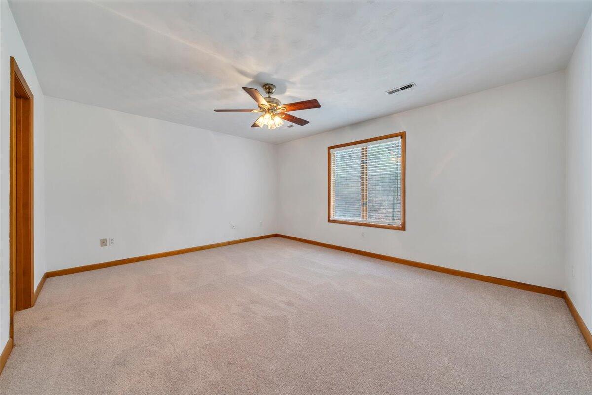 6505 Poage Valley Road Roanoke, VA 24018 - Photo 24 of 53 24-MIB05037