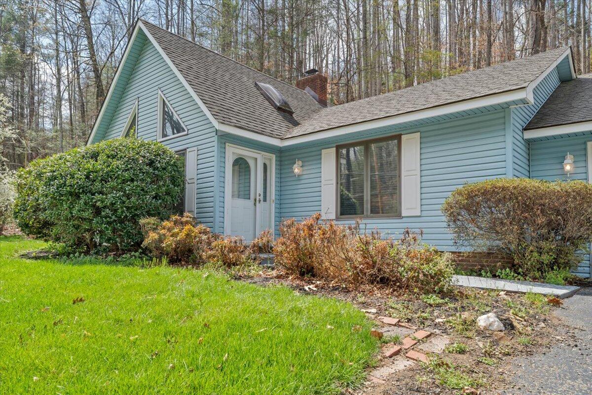 6505 Poage Valley Road Roanoke, VA 24018 - Photo 3 of 53 03-MIB05118