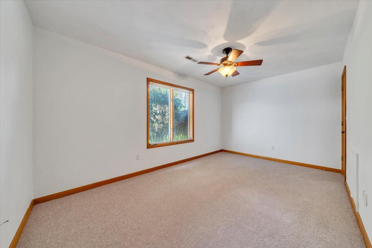 6505 Poage Valley Road Roanoke, VA 24018 - Photo 31 of 53 31-MIB05061