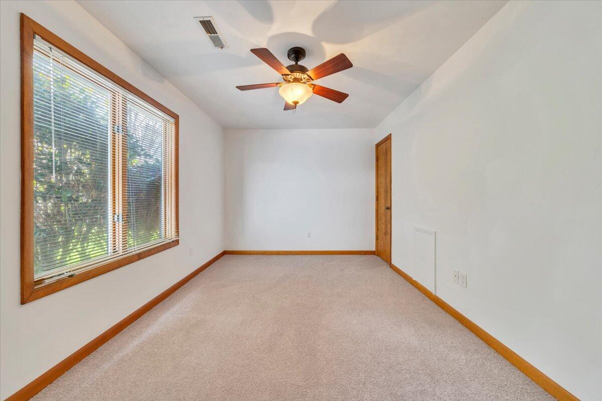 6505 Poage Valley Road Roanoke, VA 24018 - Photo 32 of 53 32-MIB05064