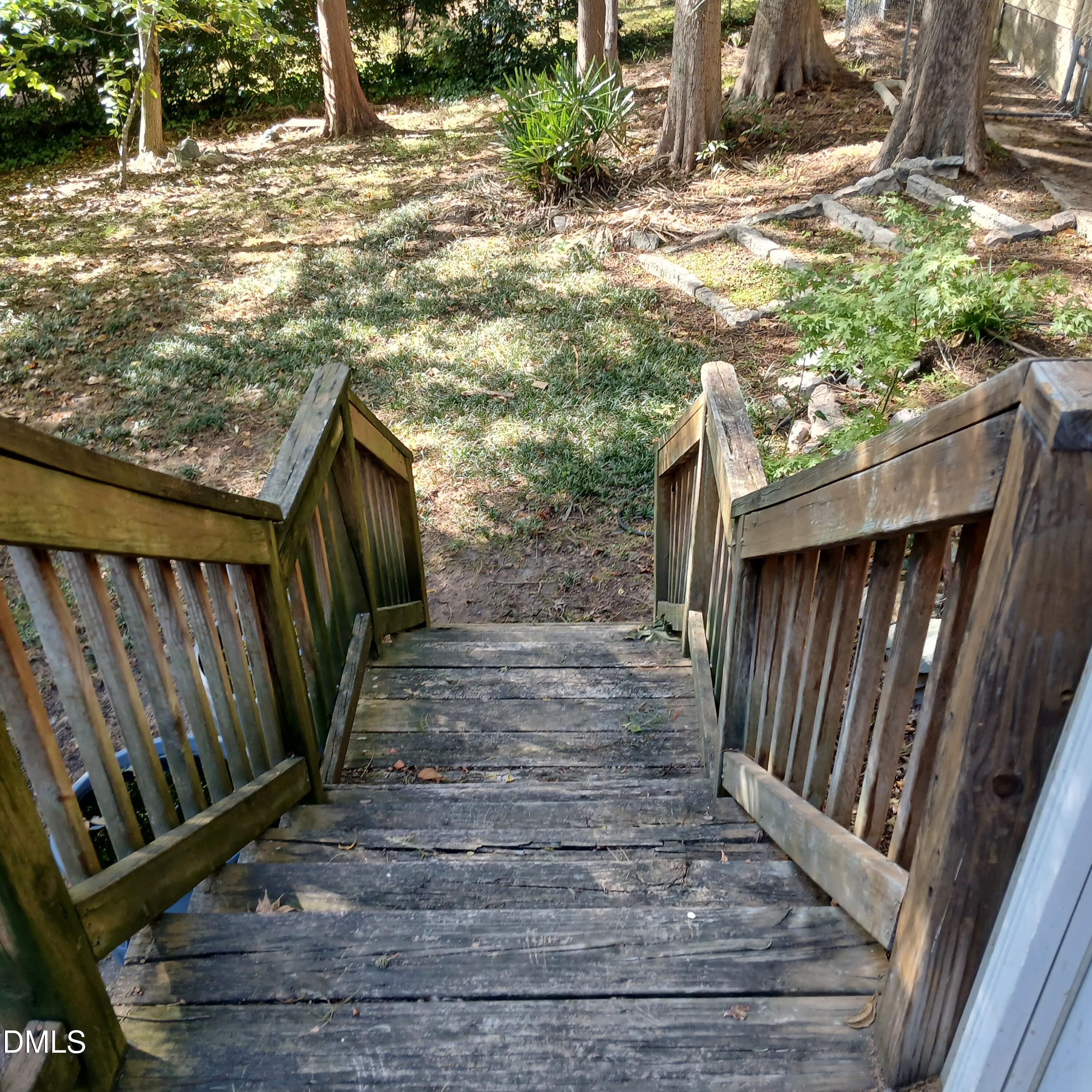 409 Cottonwood Circle Raleigh, NC 27609 - Photo 5 of 15 1000001571