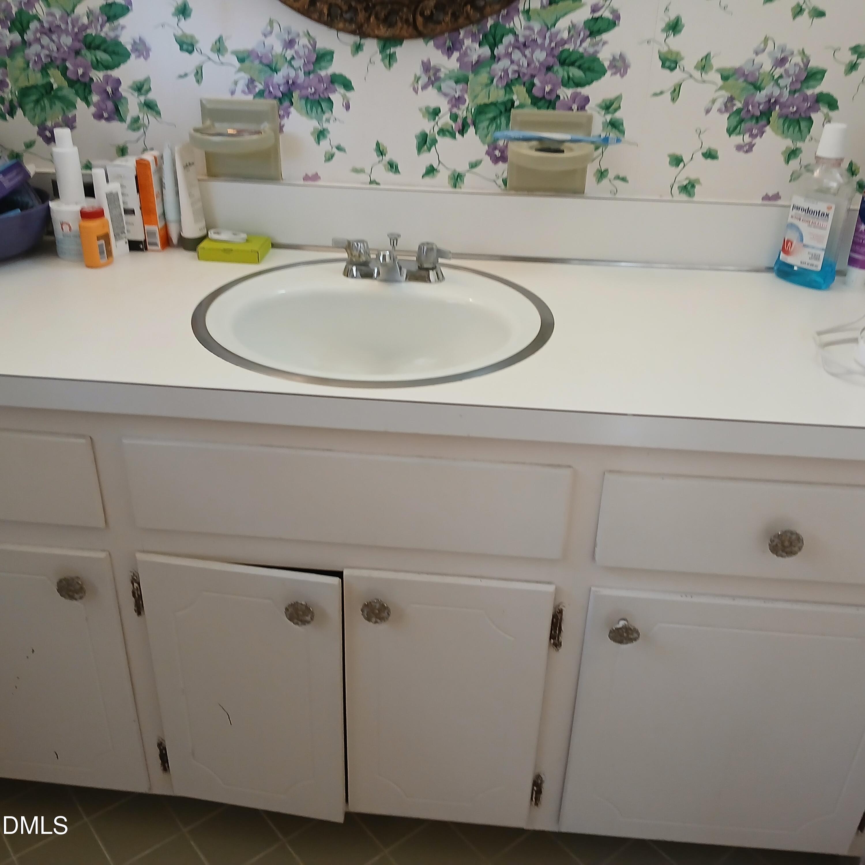 409 Cottonwood Circle Raleigh, NC 27609 - Photo 6 of 15 1000001578