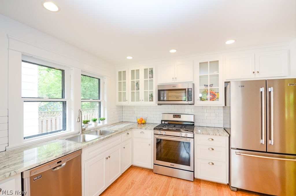 2602 Queenston Road Cleveland Heights, OH 44118 - Photo 4 of 23 Gallery Image 4