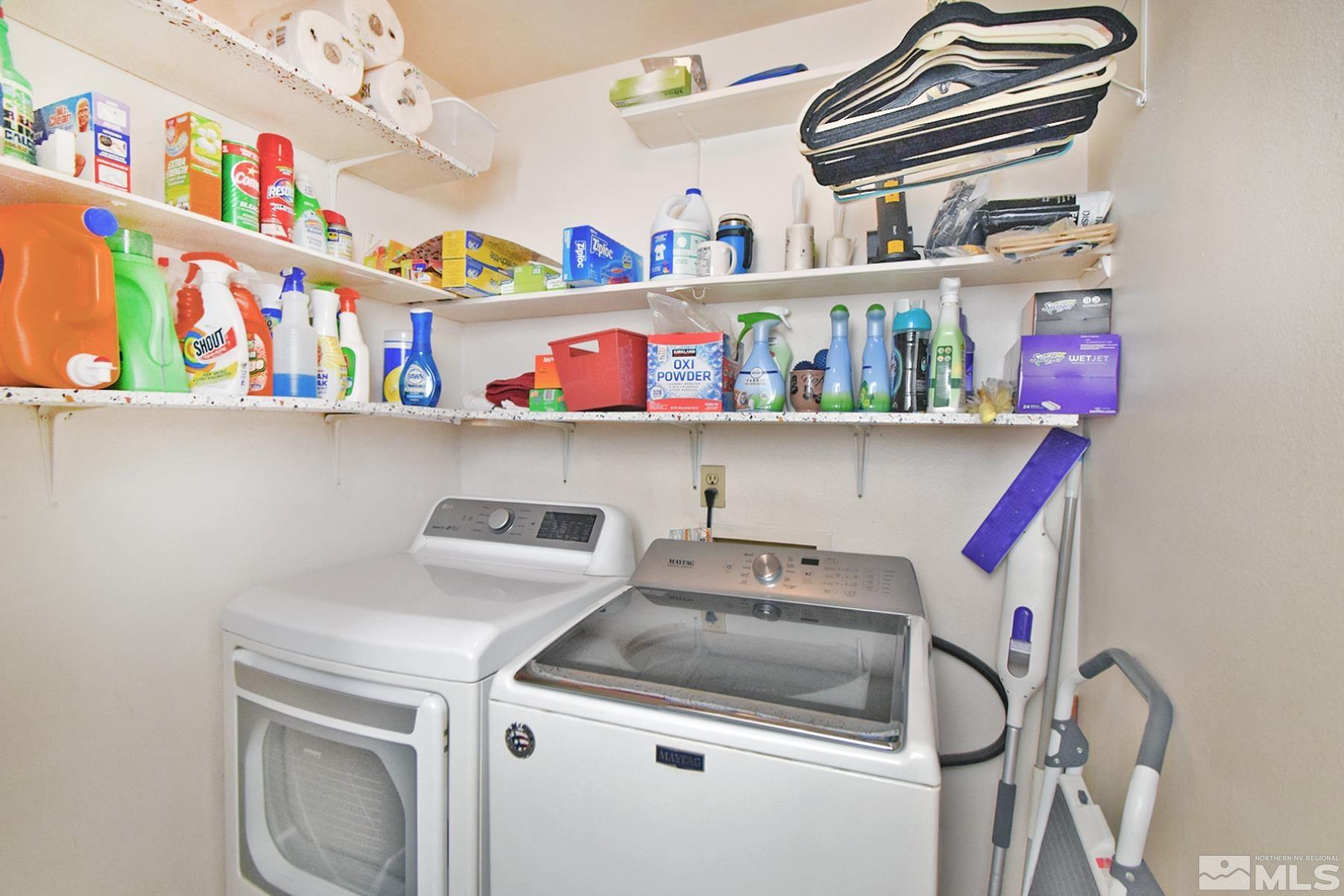 1848 Matteoni Drive Sparks, NV 89434 - Photo 15 of 34 a utility room with dryer and washer