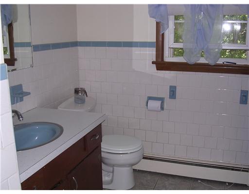 69 Thomas Street Woonsocket, RI 02895 - Photo 6 of 6 Bathroom.