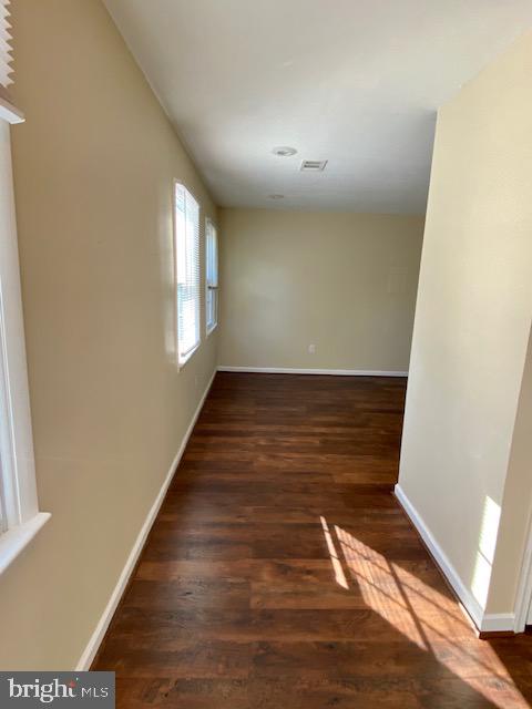 7742 Matisse Way Springfield, VA 22153 - Photo 3 of 15 Gallery Image 3