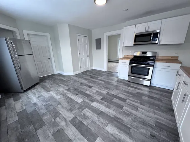 $2,400 | 116-118 Lawrence Street, Unit 2, Clinton, MA 01510