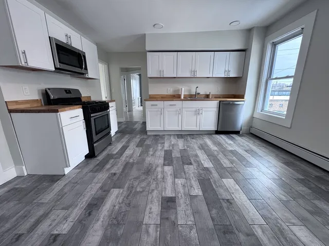 $2,400 | 116-118 Lawrence Street, Unit 2, Clinton, MA 01510