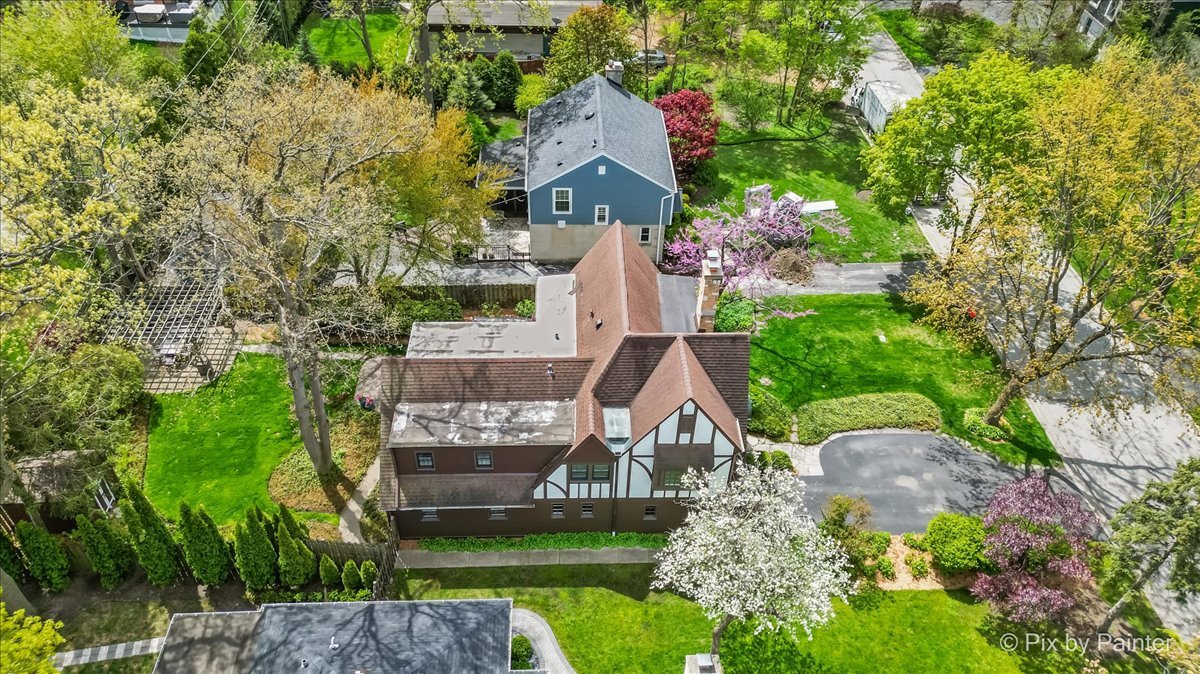 705 Hunter Road Glenview, IL 60025 - Photo 44 of 51 an aerial view of a house