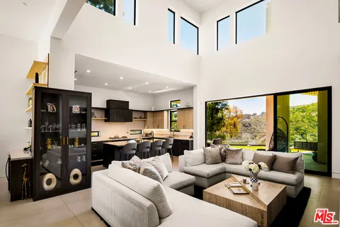 $6,395,000 | 1367 Casiano Road, Los Angeles, CA 90049