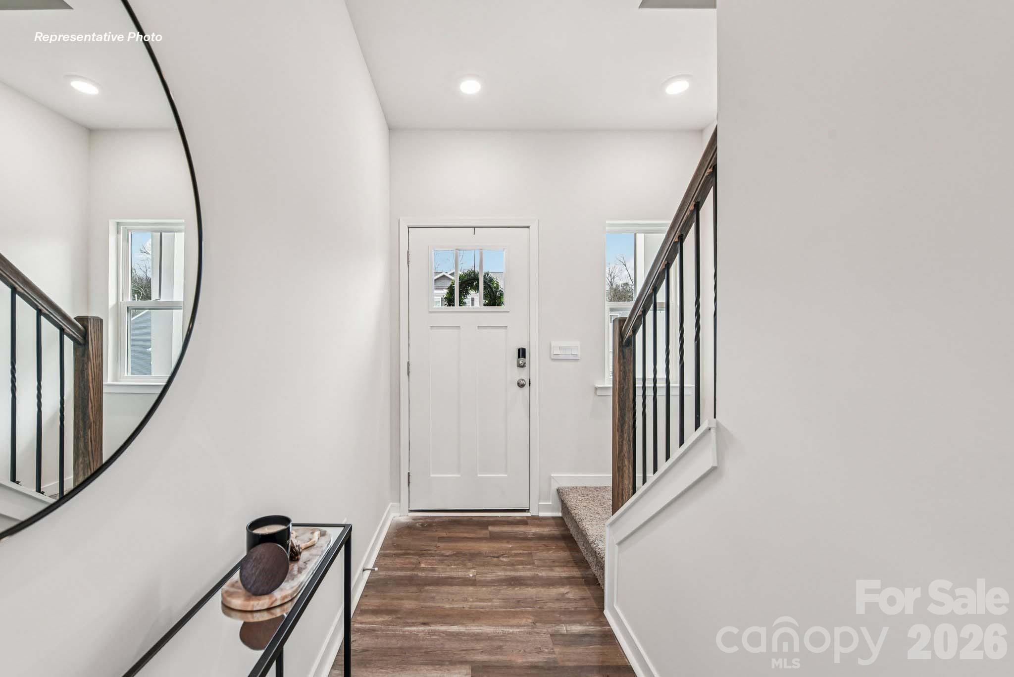 2082 10th Street Southeast Hickory, NC 28601 - Photo 2 of 23