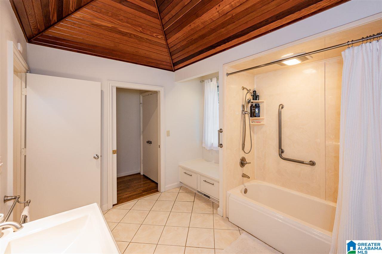 2472 Shades Crest Road Birmingham, AL 35216 - Photo 31 of 48