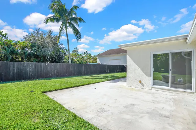 $3,600 | 8392 Pinto Drive, Lake Worth, FL 33467