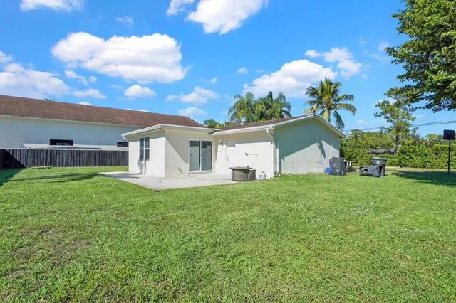 $3,600 | 8392 Pinto Drive, Lake Worth, FL 33467