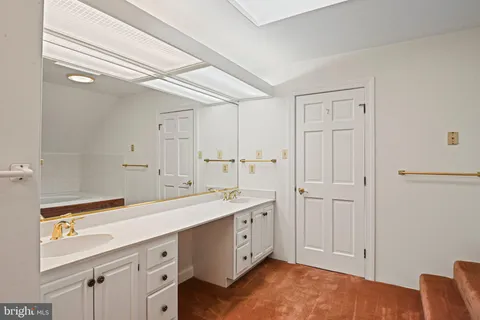 $2,050,000 | 700 Running Brook Drive, Great Falls, VA 22066
