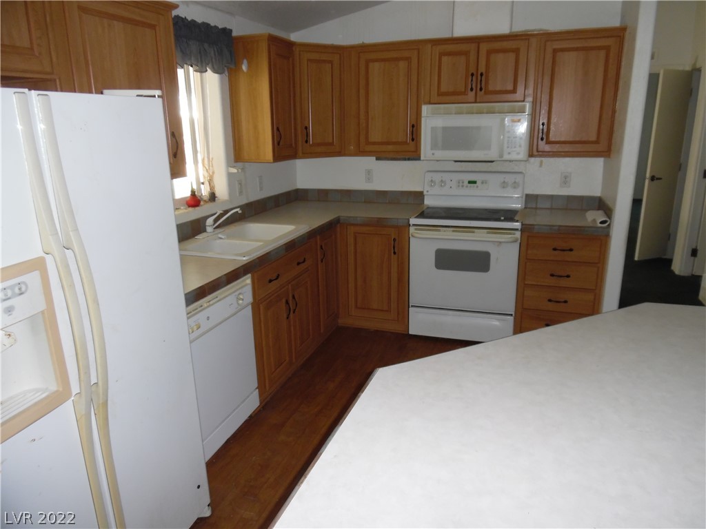 321 Inverness Avenue Pahrump, NV 89048 - Photo 6 of 18