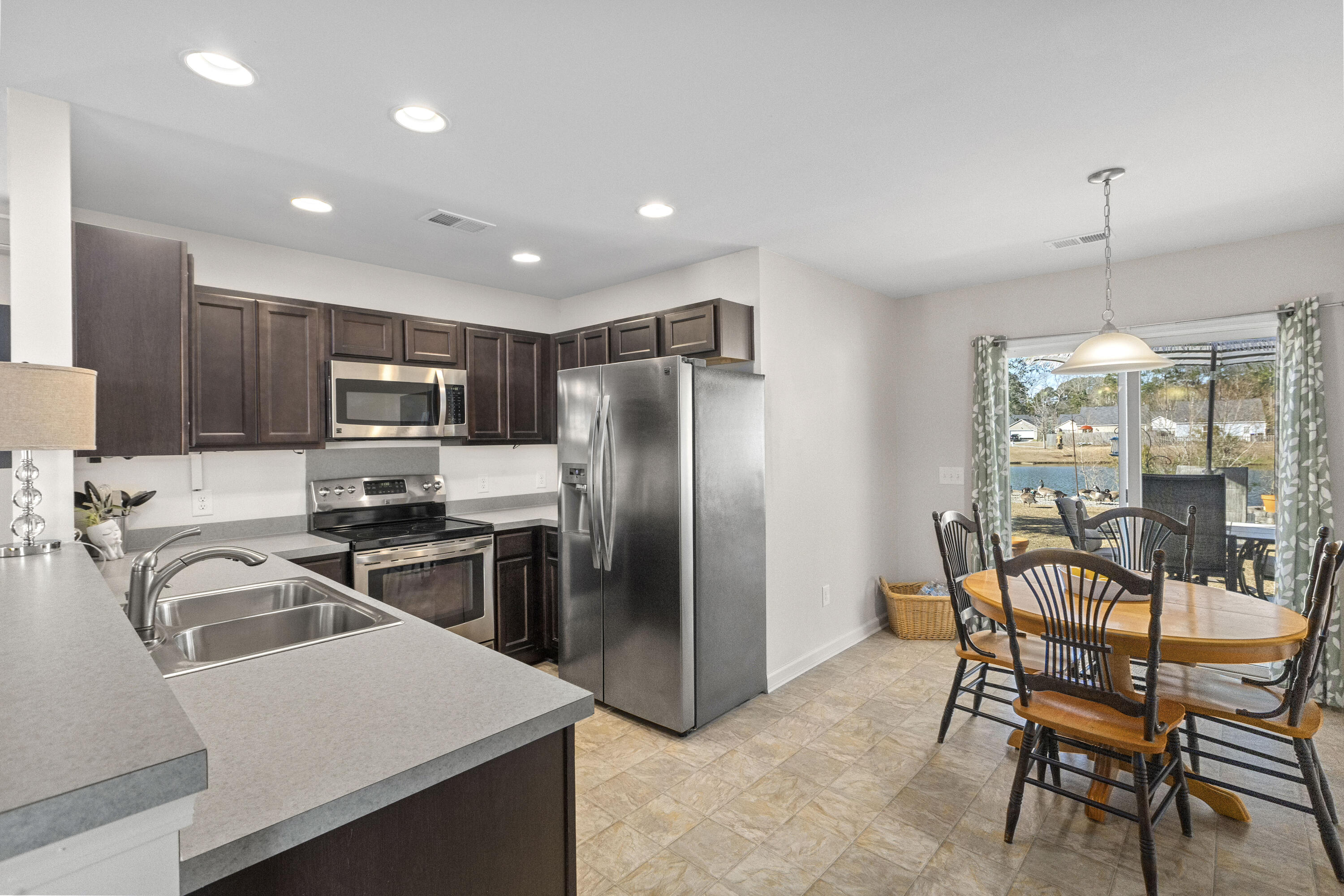 157 Brittondale Road Summerville, SC 29485 - Photo 17 of 44 157BrittondaleRd-CasaVerdeMediaLLC21