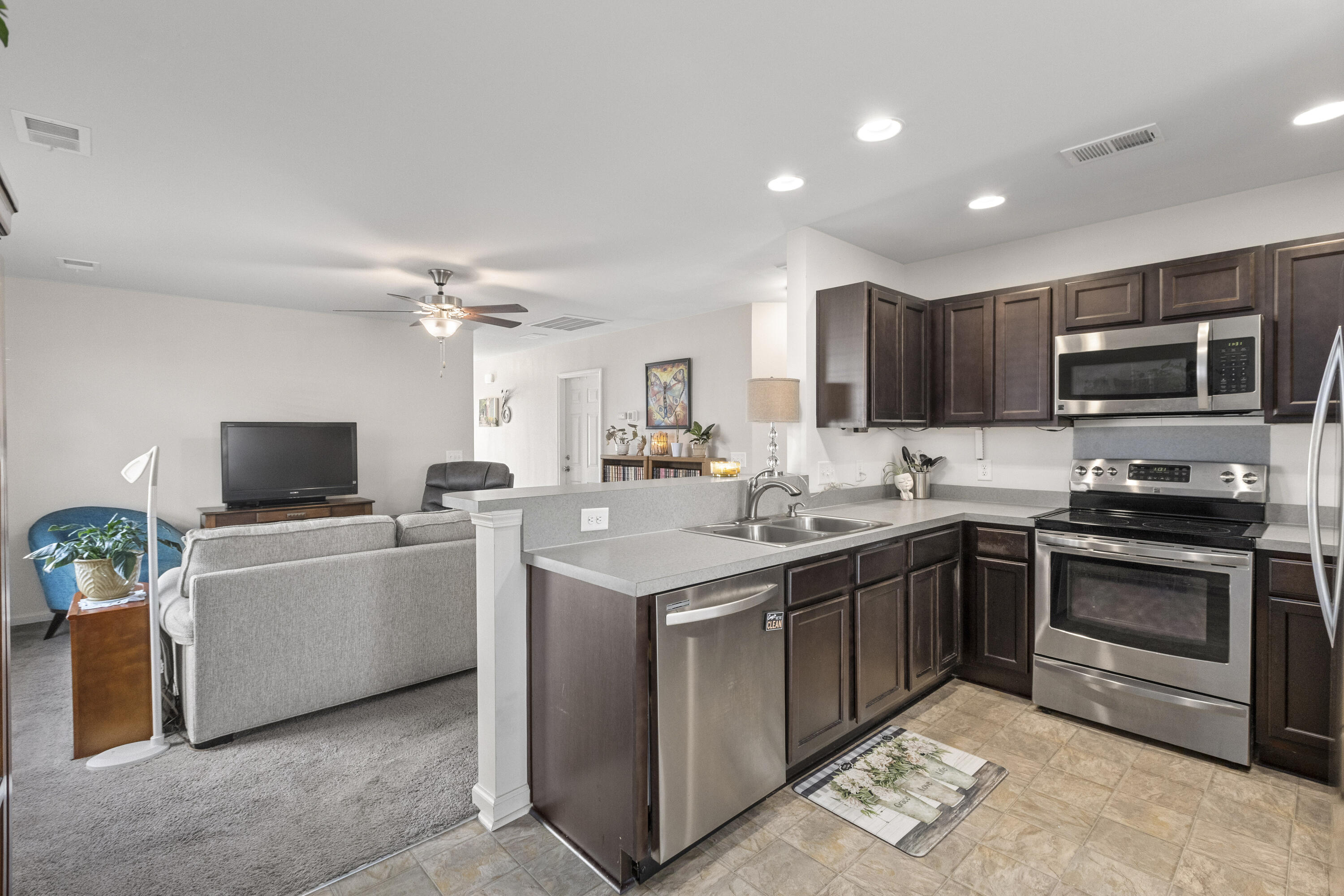 157 Brittondale Road Summerville, SC 29485 - Photo 19 of 44 157BrittondaleRd-CasaVerdeMediaLLC23