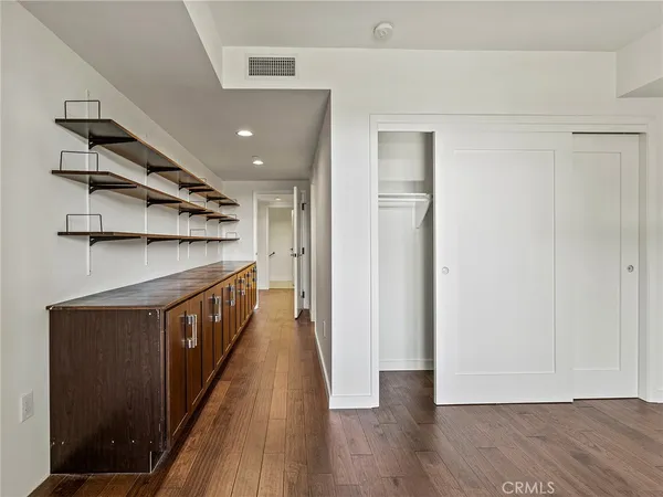 $1,719,917 | 920 Granite Drive, Unit 213, Pasadena, CA 91101