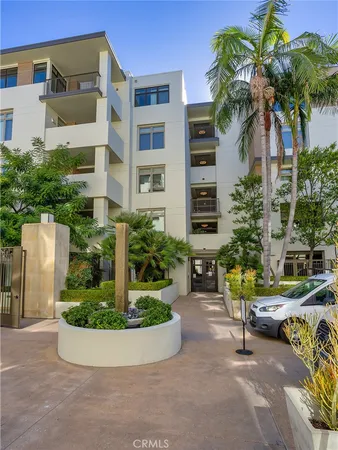 $1,719,917 | 920 Granite Drive, Unit 213, Pasadena, CA 91101
