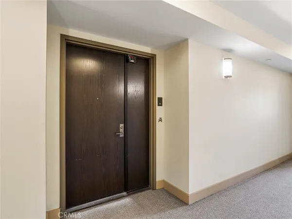 $1,719,917 | 920 Granite Drive, Unit 213, Pasadena, CA 91101
