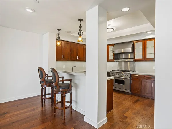 $1,719,917 | 920 Granite Drive, Unit 213, Pasadena, CA 91101