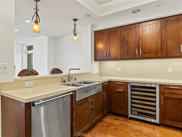 $1,719,917 | 920 Granite Drive, Unit 213, Pasadena, CA 91101