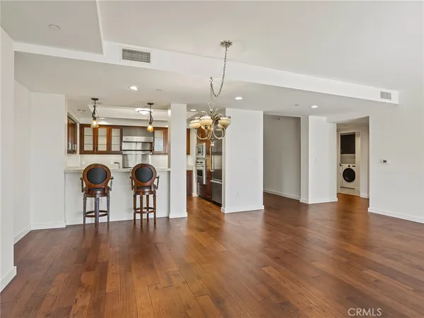 $1,719,917 | 920 Granite Drive, Unit 213, Pasadena, CA 91101