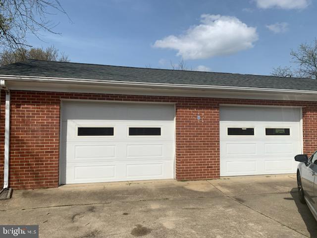 6502 Horseshoe Road Clinton, MD 20735 - Photo 12 of 18 2nd 2 car heated garage