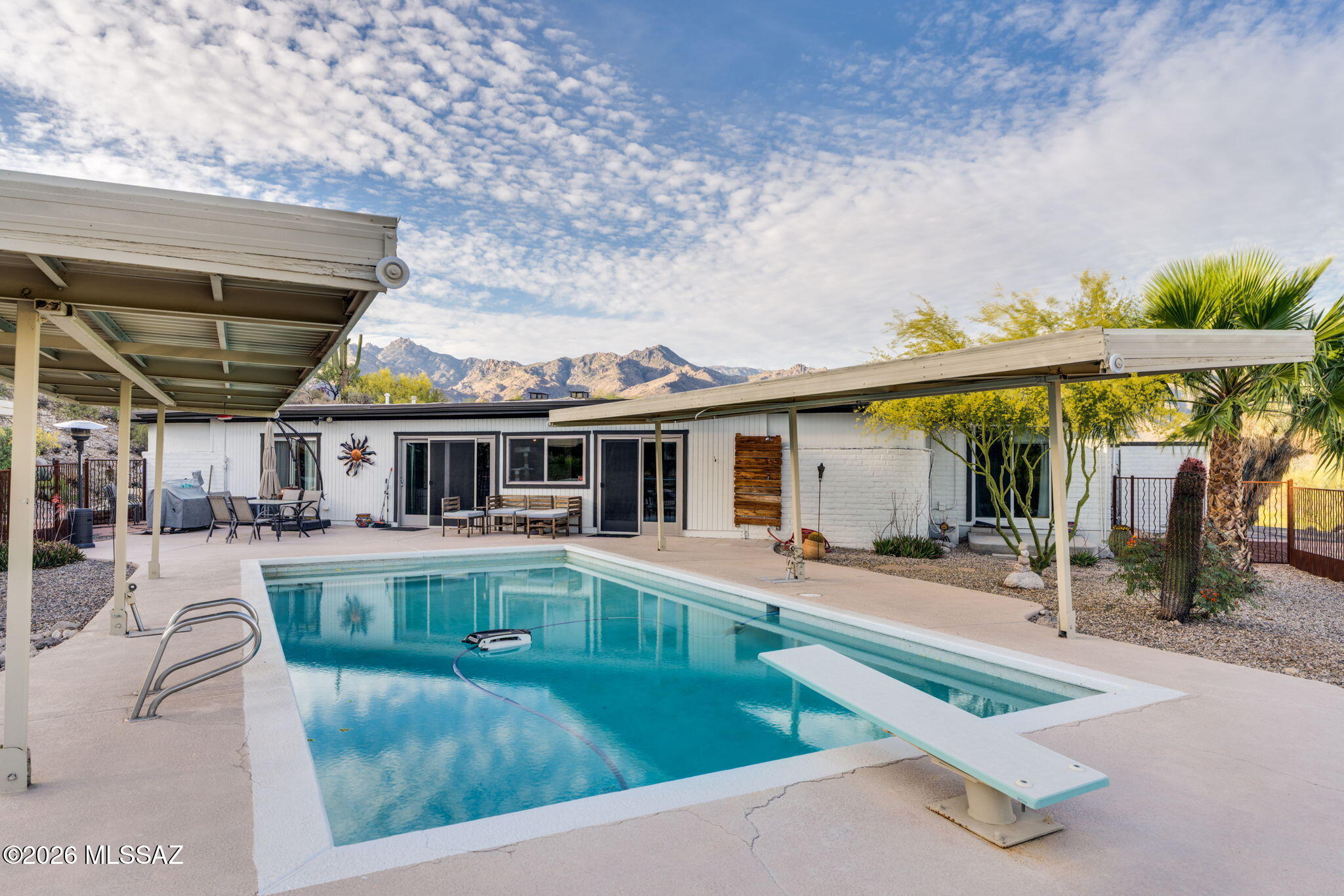 4641 North Rockcliff Road Tucson, AZ 85750 - Photo 48 of 48 Pool with diving board