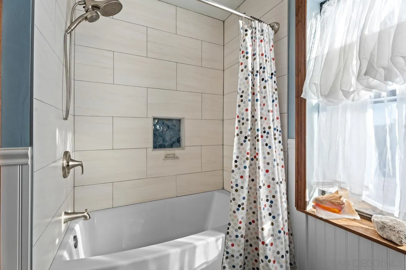 1214 Cook Street Ramona, CA 92065 - Photo 27 of 72 Upstairs bathroom.