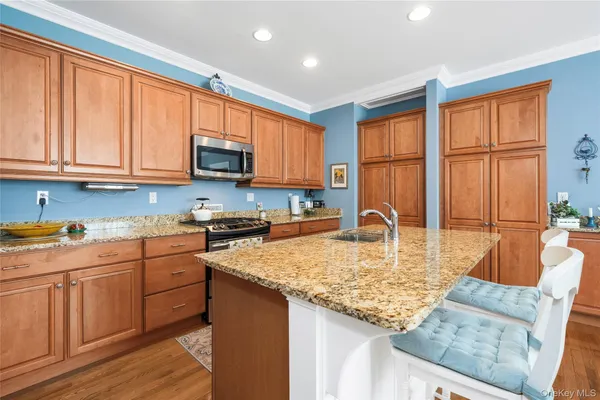 $775,000 | 15 Cowdrey Street, Warwick, NY 10990