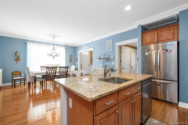 $775,000 | 15 Cowdrey Street, Warwick, NY 10990