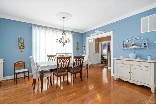 $775,000 | 15 Cowdrey Street, Warwick, NY 10990