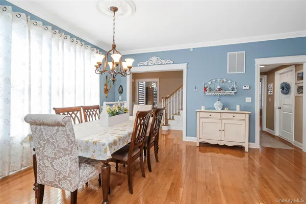 $775,000 | 15 Cowdrey Street, Warwick, NY 10990